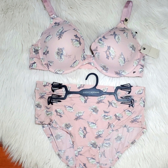Lucky Brand Other - Lucky Brand floral bra and panty set